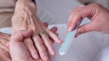 richtige Körperpflege bei Pflegebedürftigen